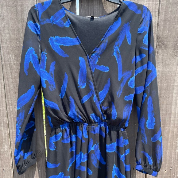 Express feather print v neck long sleeve romper - Picture 1 of 15